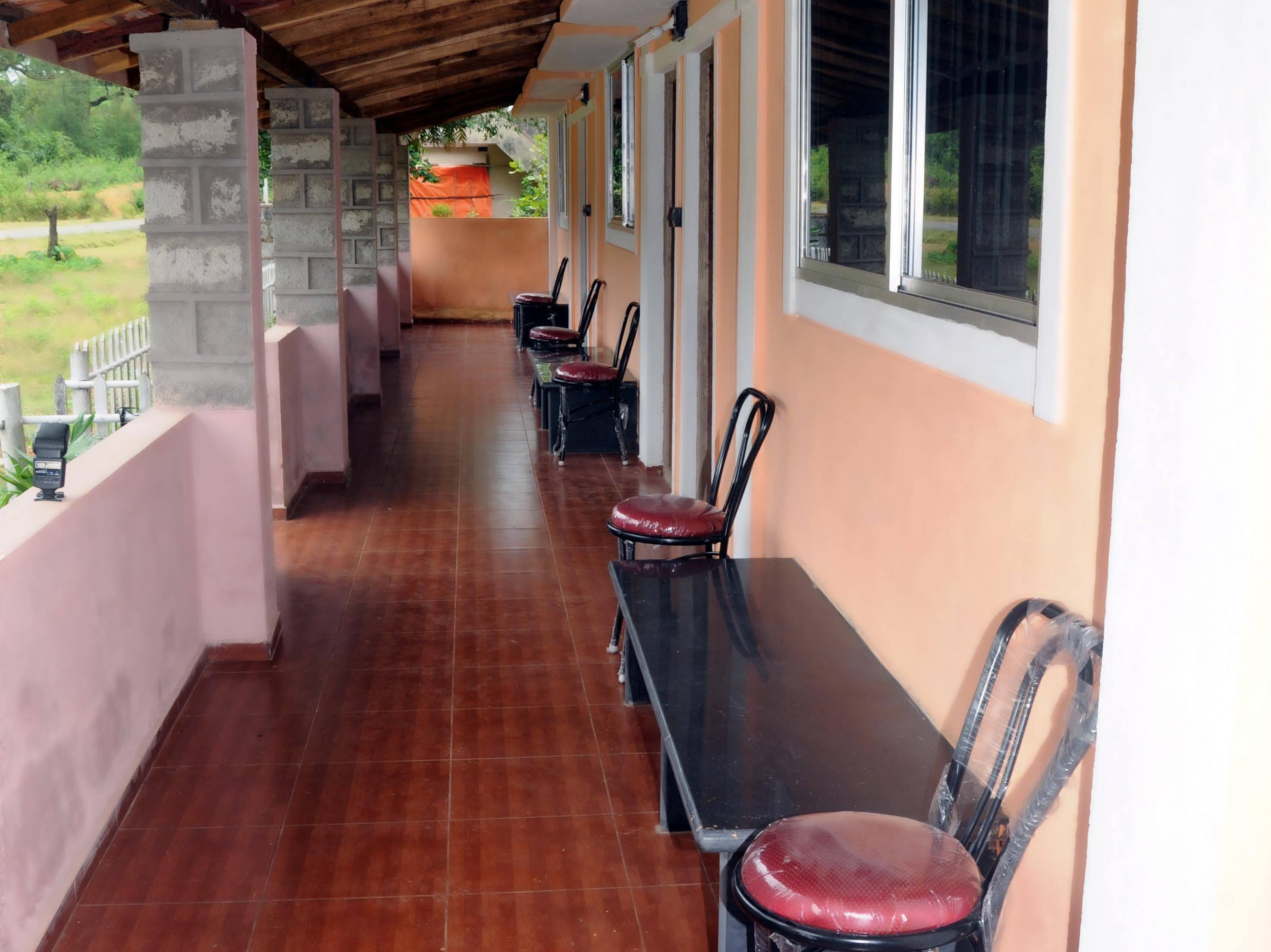 Sathwik Homestay Kumta Ngoại thất bức ảnh